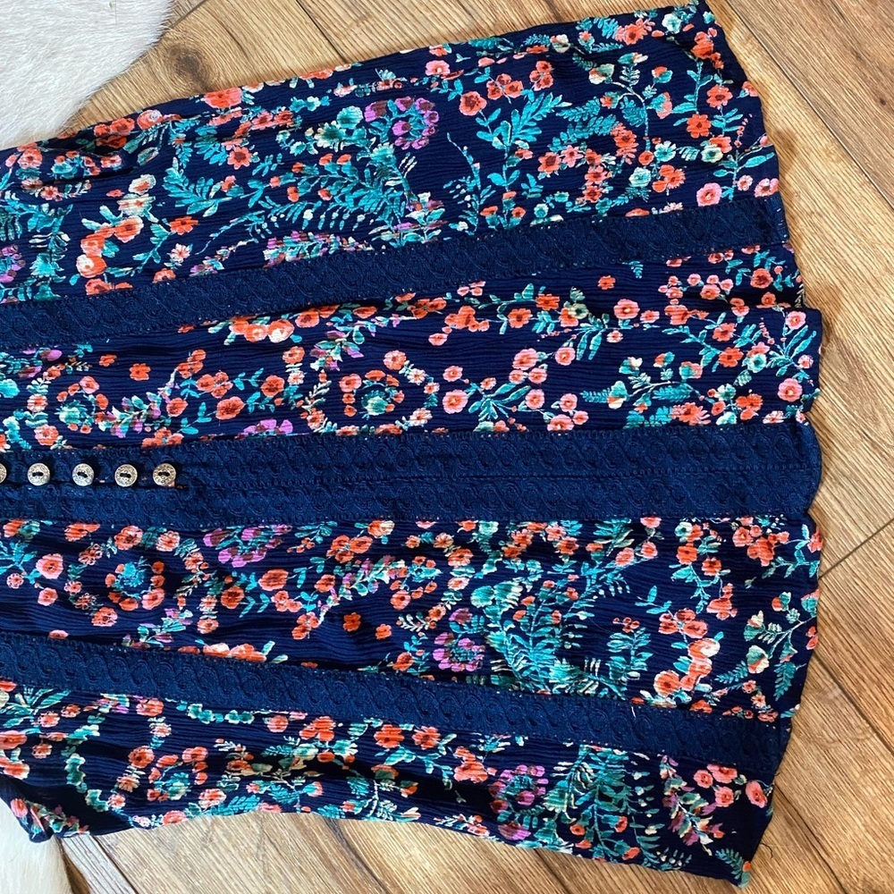 Bila Floral Rayon sleeveless tank top - Picture 5 of 6